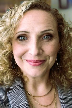 Suzanne Shatila headshot